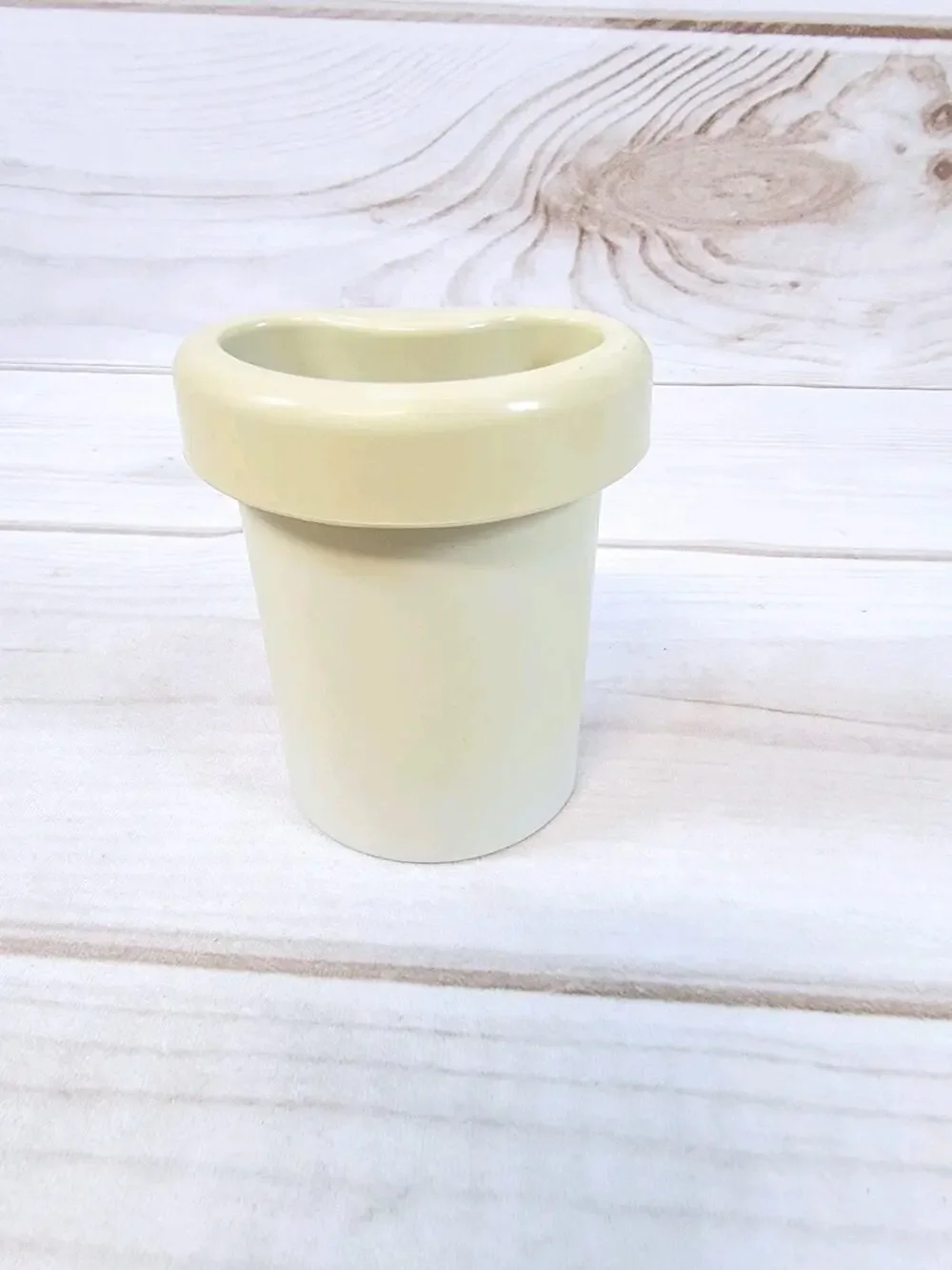 The Juiceman 421 Juice Extractor Replacement Part - Food Plunger/Pusher Yellowed